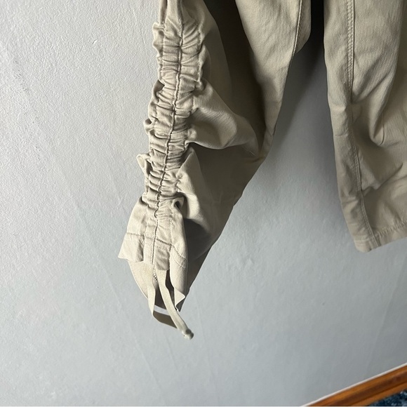 The North Face Tan Lightweight Hiking Pants Size Medium - Picture 4 of 8